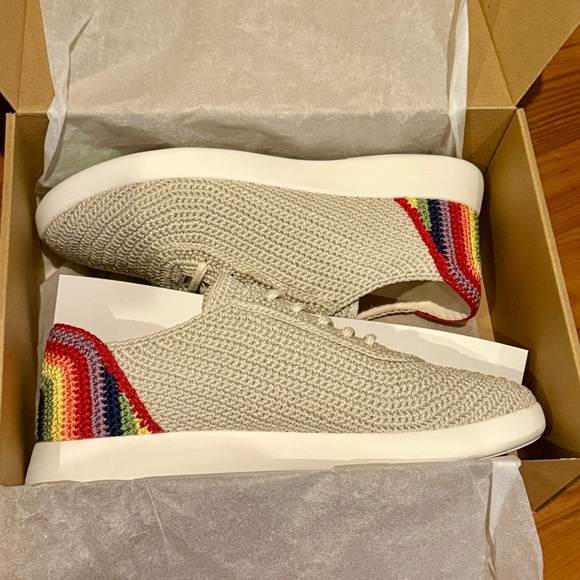 New The Sak Crochet Sneakers - Picture 10 of 16